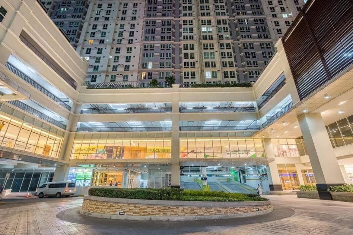 2 Bedroom Condo for Sale in San Lorenzo Place, Bangkal, Makati, Metro Manila near MRT-3 Magallanes – photo 5