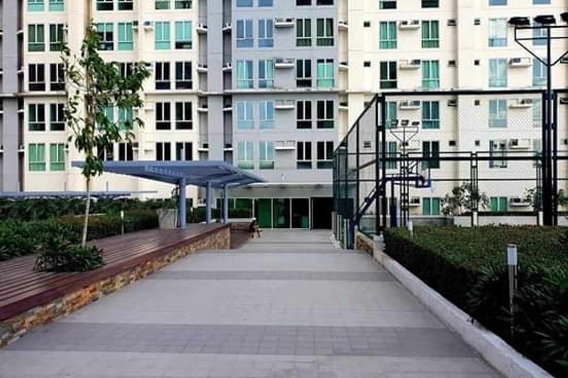 2 Bedroom Condo for Sale in San Lorenzo Place, Bangkal, Makati, Metro Manila near MRT-3 Magallanes – photo 6