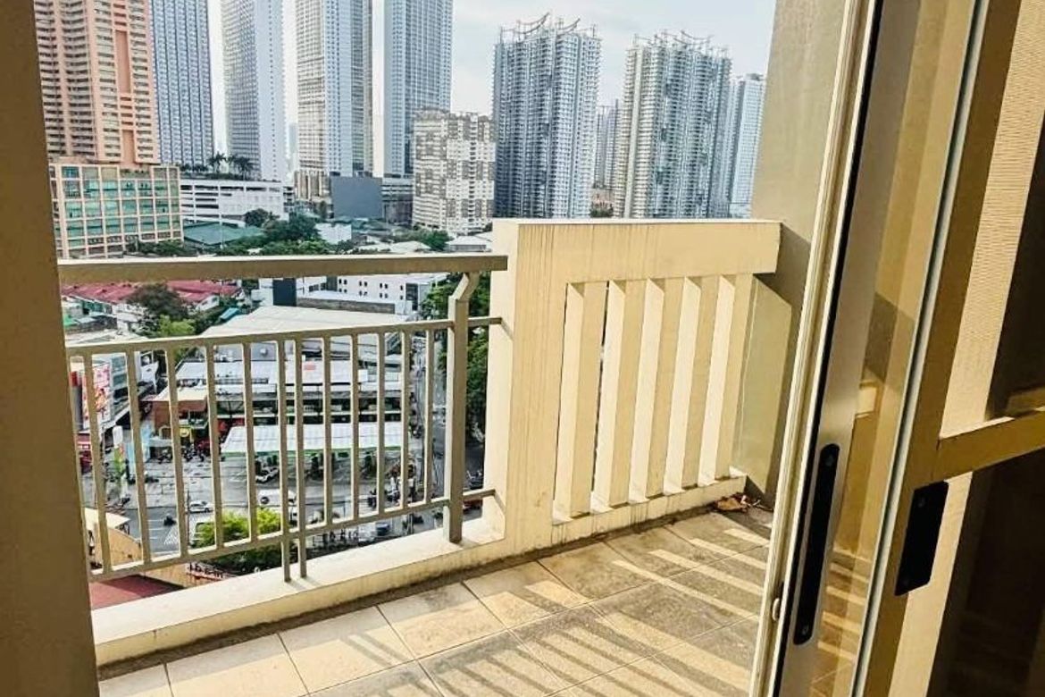 2 Bedroom Condo for Sale in Sheridan Towers, Buayang Bato, Mandaluyong, Metro Manila near MRT-3 Boni – photo 6