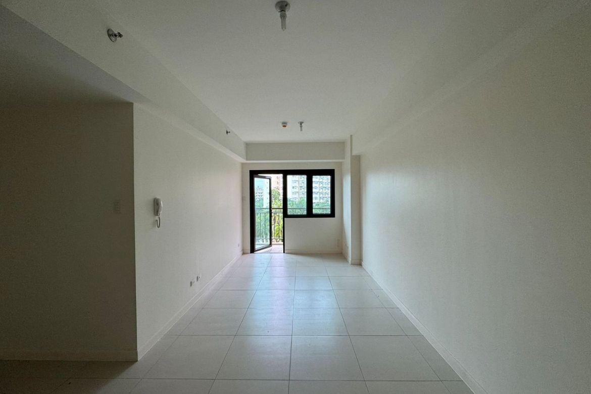 2 Bedroom Condo for Sale in Sucat, Muntinlupa, Metro Manila