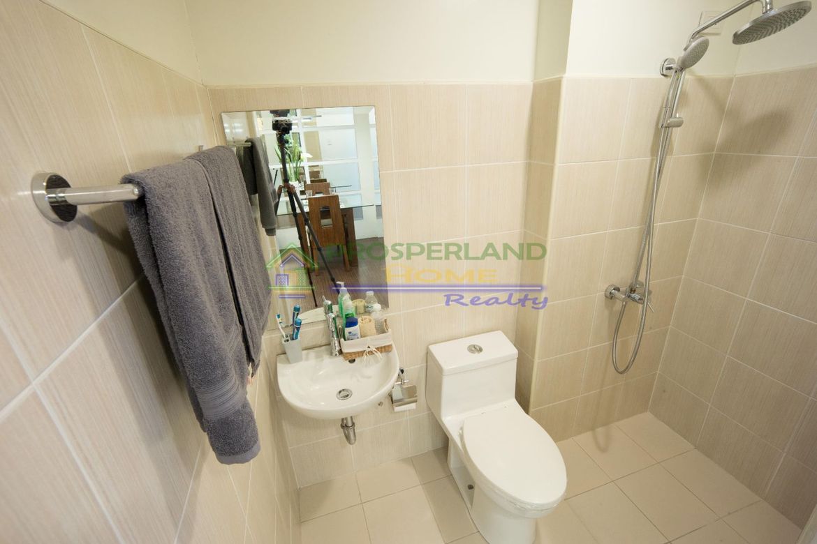 2 Bedroom Condo for Sale in Sucat, Muntinlupa, Metro Manila