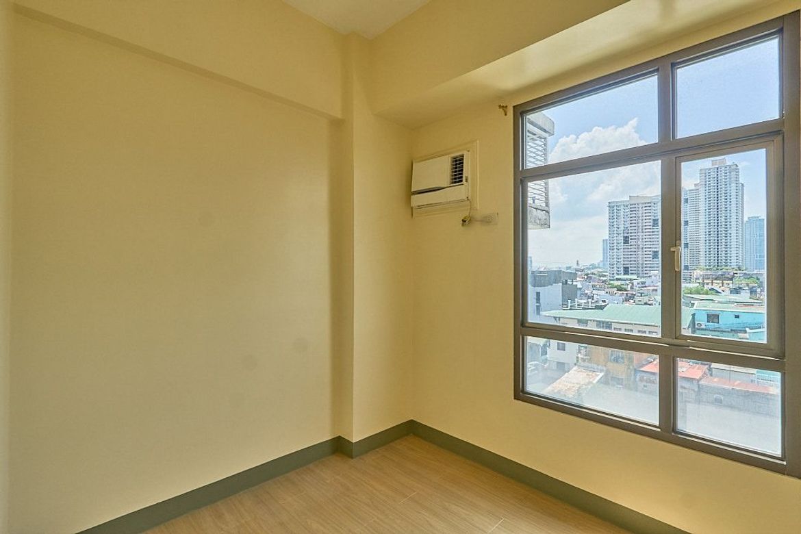 2 Bedroom Condo for Sale in Suntrust Treetop Villas, Hulo, Mandaluyong, Metro Manila