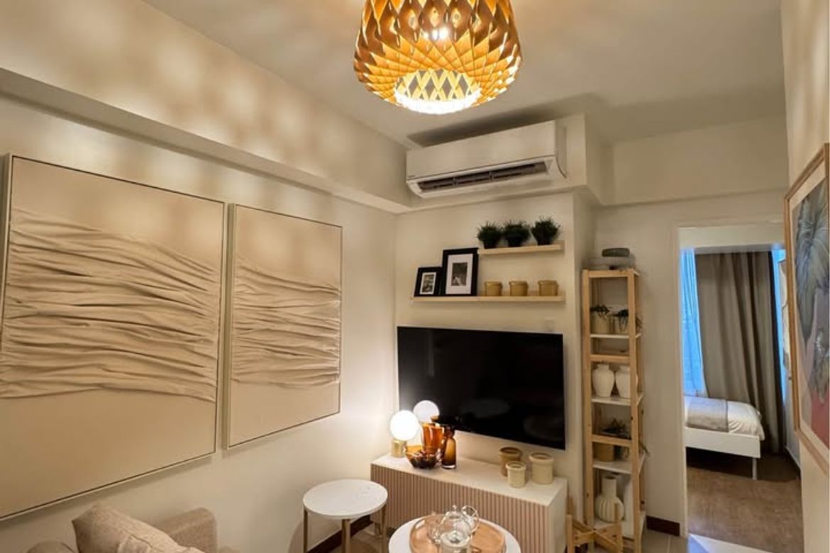 2 Bedroom Condo for Sale in The Crestmont, South Triangle, Quezon City, Metro Manila near MRT-3 Quezon Avenue – photo 2