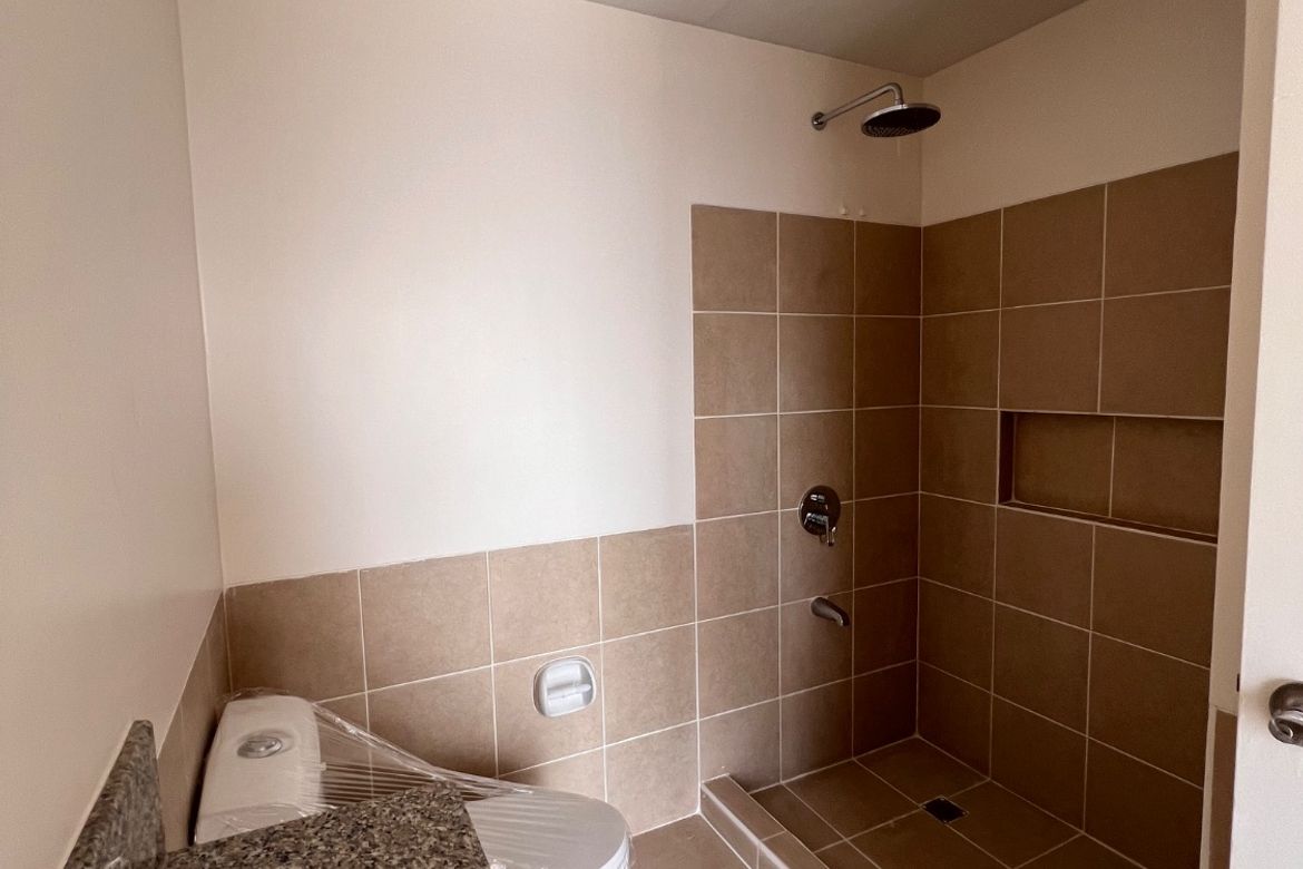 2 Bedroom Condo for Sale in The Oriana, Marilag, Quezon City, Metro Manila near LRT-2 Anonas – photo 3