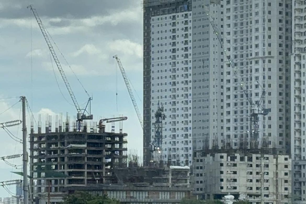 2 Bedroom Condo for Sale in The Paddington Place, Highway Hills, Mandaluyong, Metro Manila near MRT-3 Shaw Boulevard – photo 4