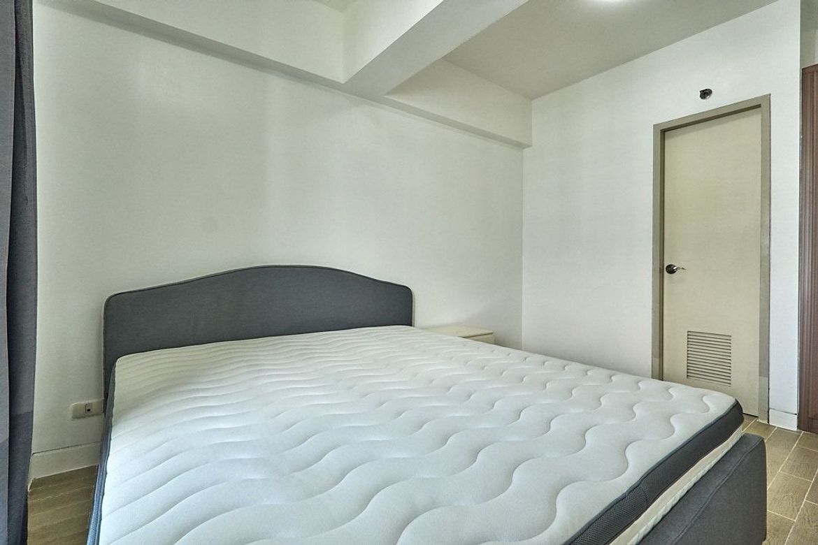 2 Bedroom Condo for Sale in The Parkside Villas, Barangay 183, Pasay, Metro Manila – photo 3