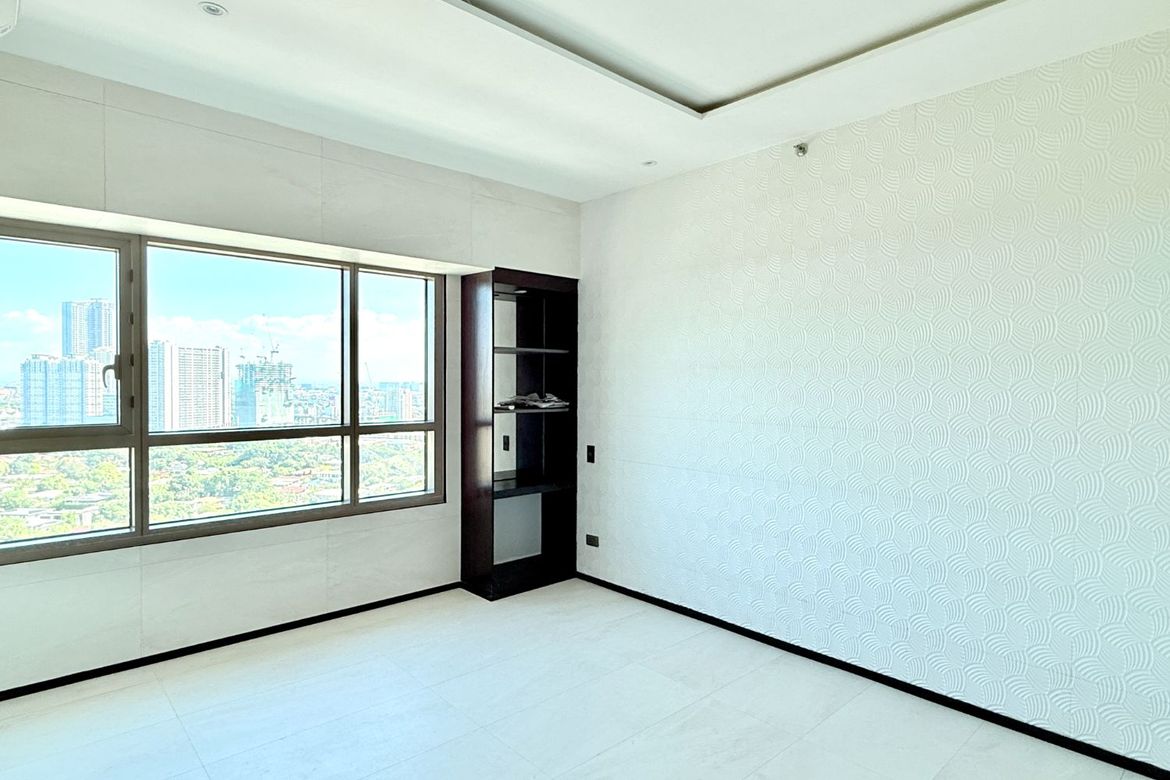 2 Bedroom Condo for Sale in The Residences at Greenbelt, San Lorenzo, Makati City near MRT-3 Ayala – photo 3