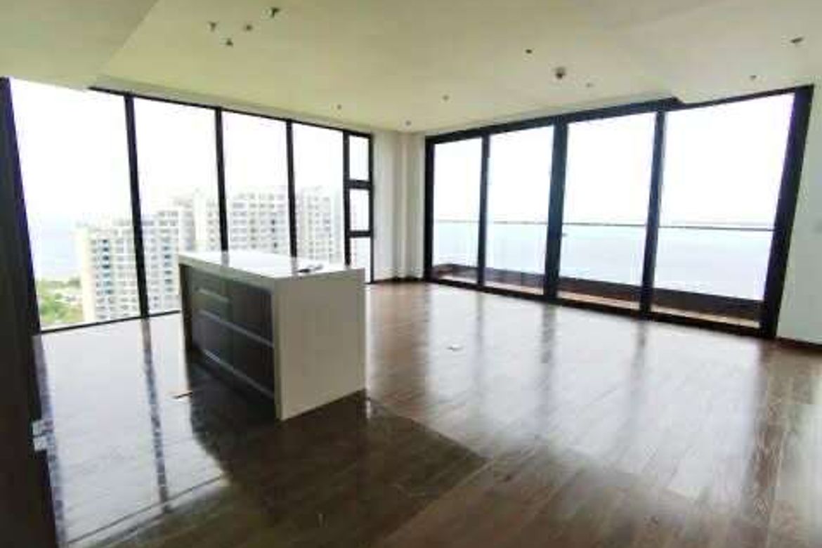 2 Bedroom Condo for Sale in The Residences at Sheraton Cebu Mactan, Punta Engaño, Lapu-Lapu, Cebu