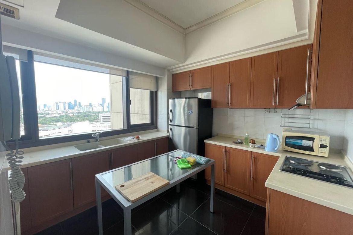 2 Bedroom Condo for Sale in THE SHANG GRAND TOWER, San Lorenzo, Makati City near MRT-3 Ayala – photo 3