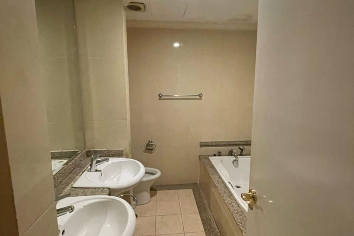 2 Bedroom Condo for Sale in THE SHANG GRAND TOWER, San Lorenzo, Makati City near MRT-3 Ayala – photo 4