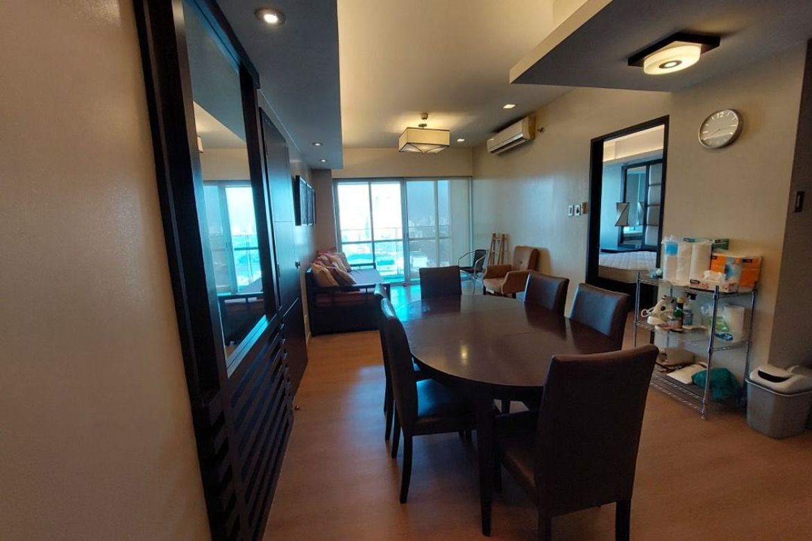 2 Bedroom Condo for Sale in The St. Francis Shangri-La Place, Wack-Wack Greenhills, Mandaluyong, Metro Manila near MRT-3 Shaw Boulevard – photo 3