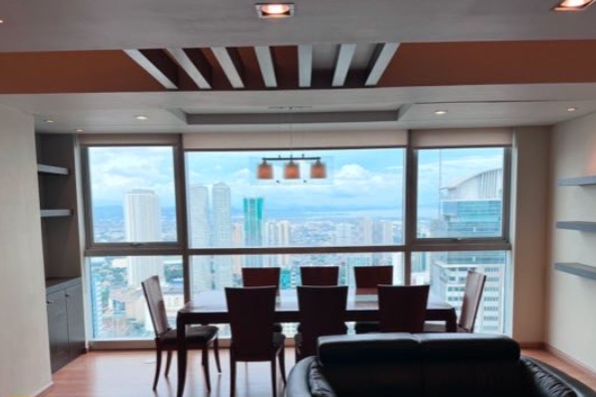 2 Bedroom Condo for Sale in The St. Francis Shangri-La Place, Wack-Wack Greenhills, Mandaluyong, Metro Manila near MRT-3 Shaw Boulevard