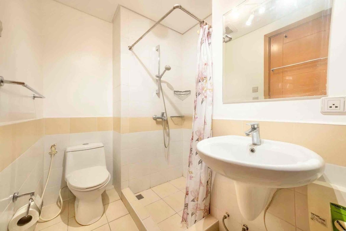 2 Bedroom Condo for Sale in The Trion Towers I, BGC, Taguig – photo 15