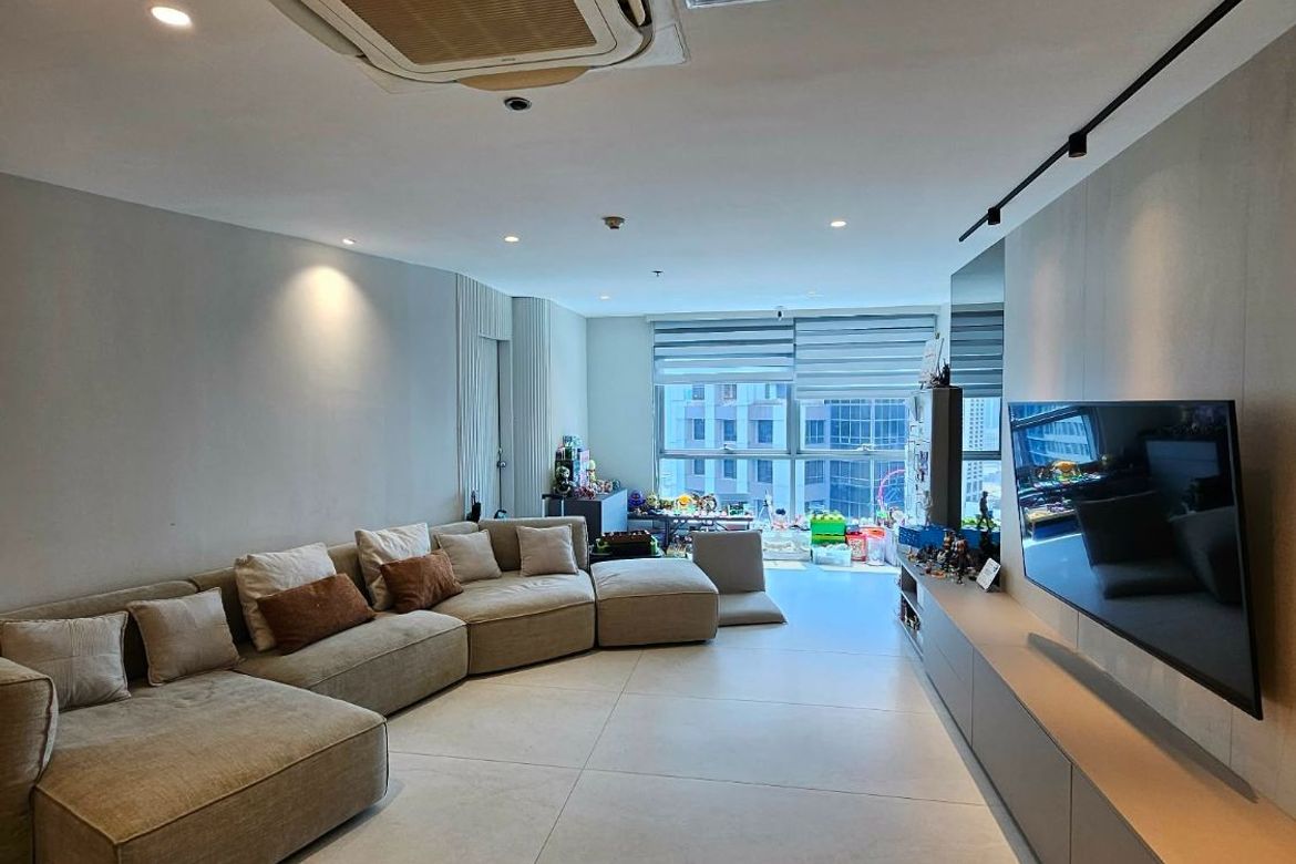 2 Bedroom Condo for Sale in Ugong Norte, Quezon City, Metro Manila near MRT-3 Ortigas – photo 4