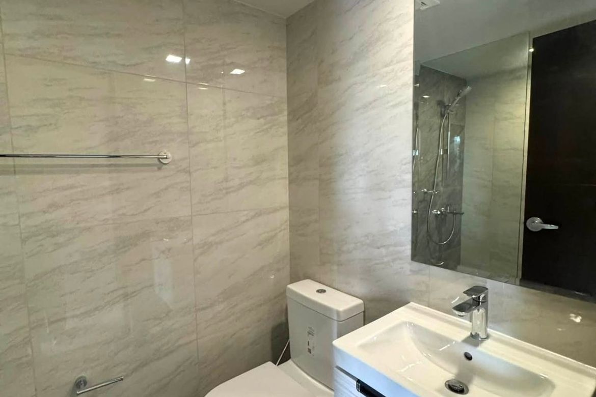 2 Bedroom Condo for Sale in Uptown Modern Residences, BGC, Taguig, Metro Manila – photo 6
