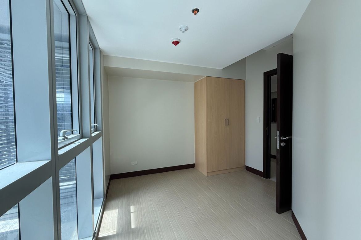 2 Bedroom Condo for Sale in Uptown Parksuites, BGC, Taguig – photo 8