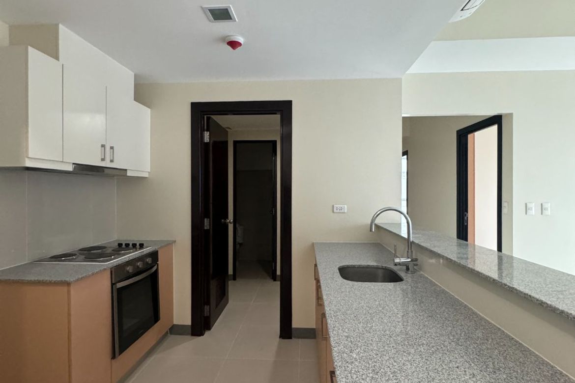 2 Bedroom Condo for Sale in Uptown Parksuites, BGC, Taguig – photo 2