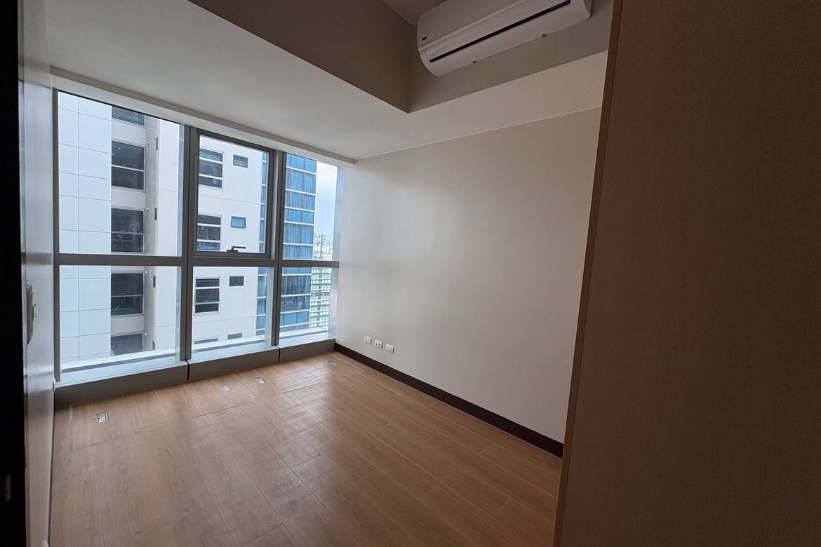 2 Bedroom Condo for Sale in Uptown Parksuites, BGC, Taguig – photo 7