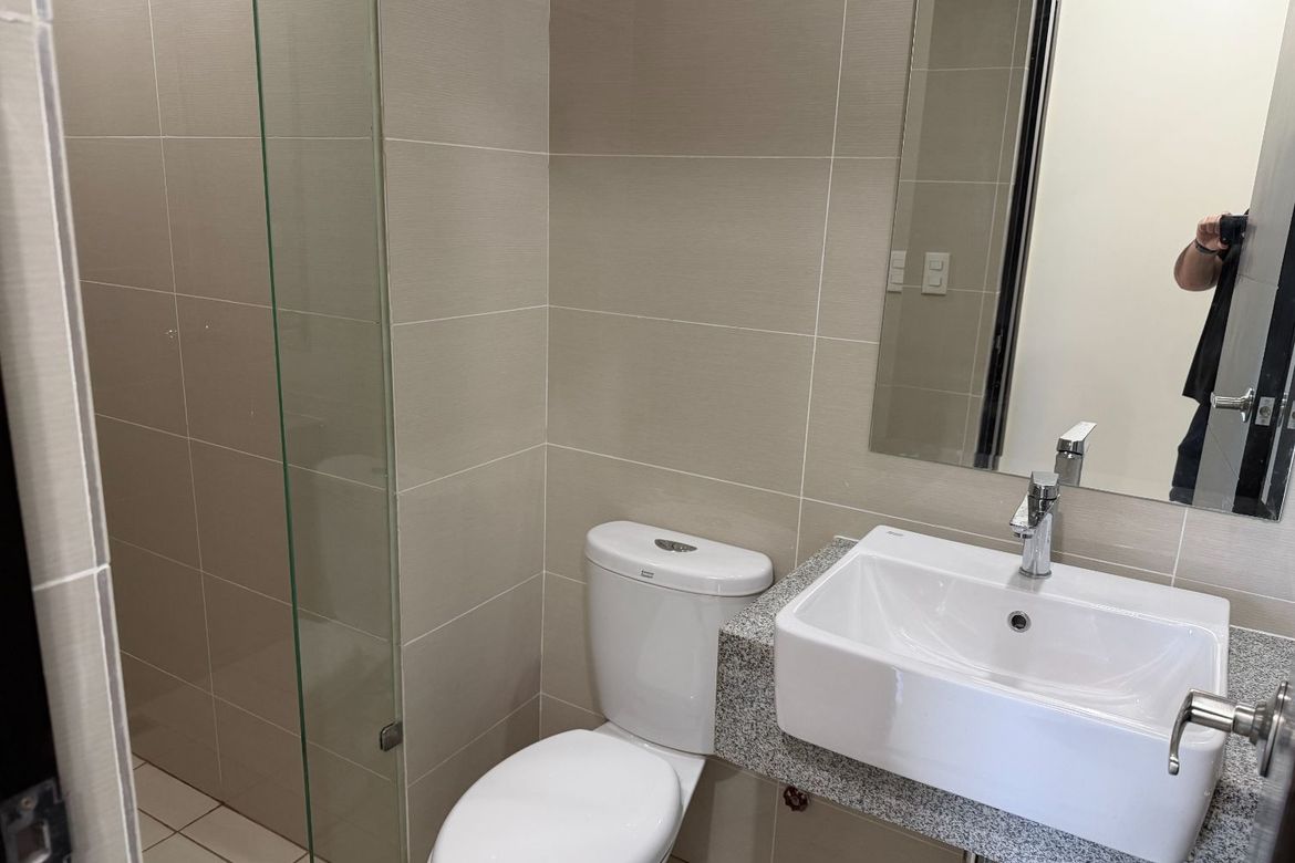 2 Bedroom Condo for Sale in Uptown Parksuites, BGC, Taguig, Metro Manila – photo 5
