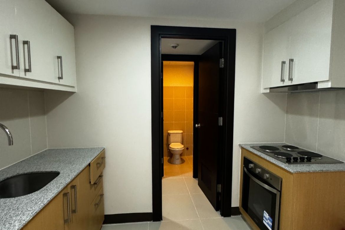 2 Bedroom Condo for Sale in Uptown Parksuites, BGC, Taguig, Metro Manila – photo 2