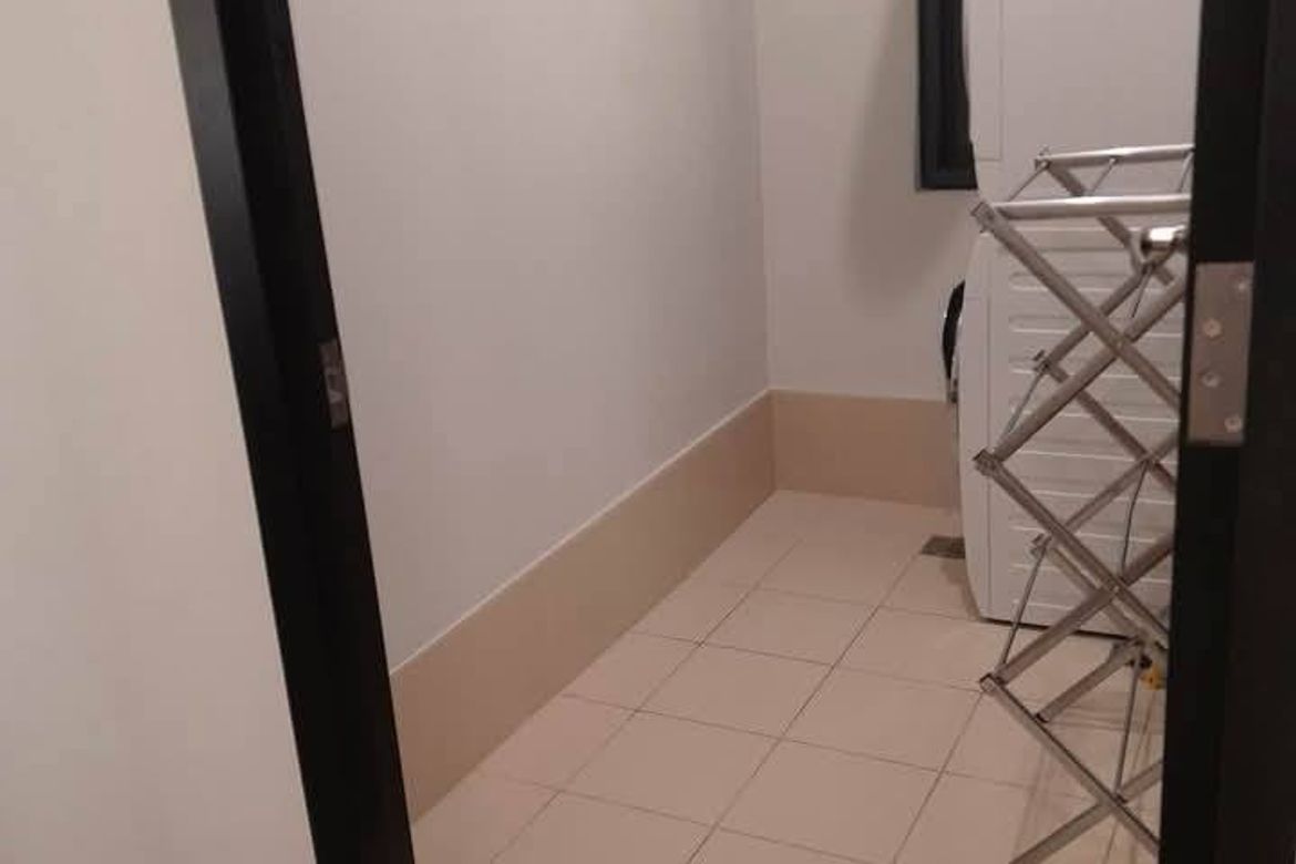 2 Bedroom Condo for Sale in Urdaneta, Makati City near MRT-3 Buendia – photo 2