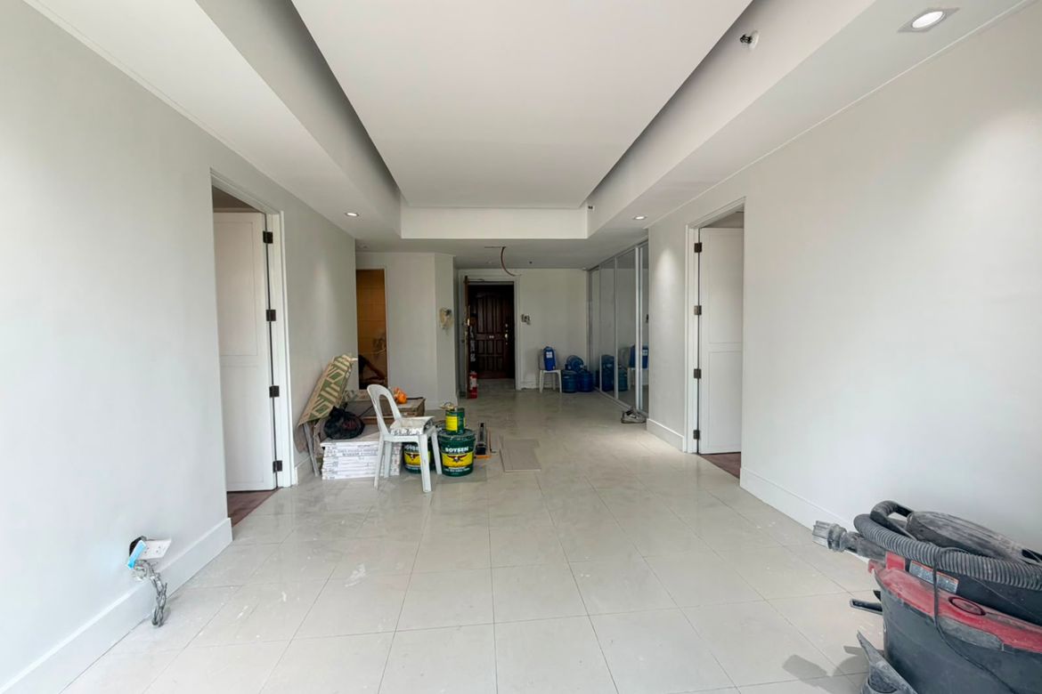 2 Bedroom Condo for Sale in Valencia, Quezon City, Metro Manila near LRT-2 Gilmore