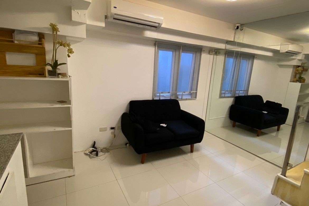 2 Bedroom Condo for Sale in Victoria de Makati, Pio Del Pilar, Makati, Metro Manila