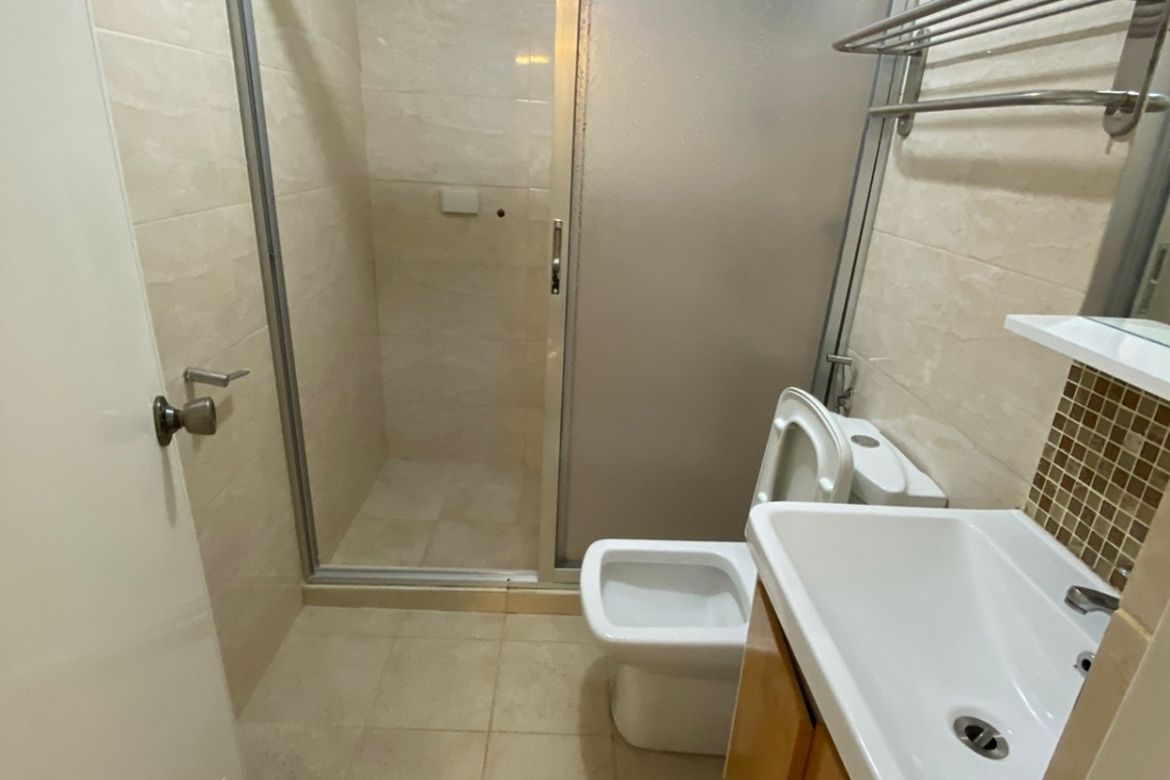 2 Bedroom Condo for Sale in Victoria de Makati, Pio Del Pilar, Makati, Metro Manila – photo 8