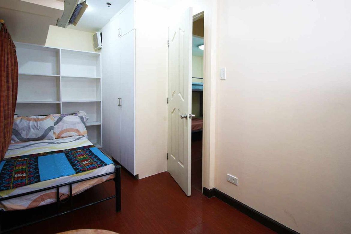 2 Bedroom Condo for Sale in Victoria de Manila, Malate, Manila, Metro Manila near LRT-1 Pedro Gil