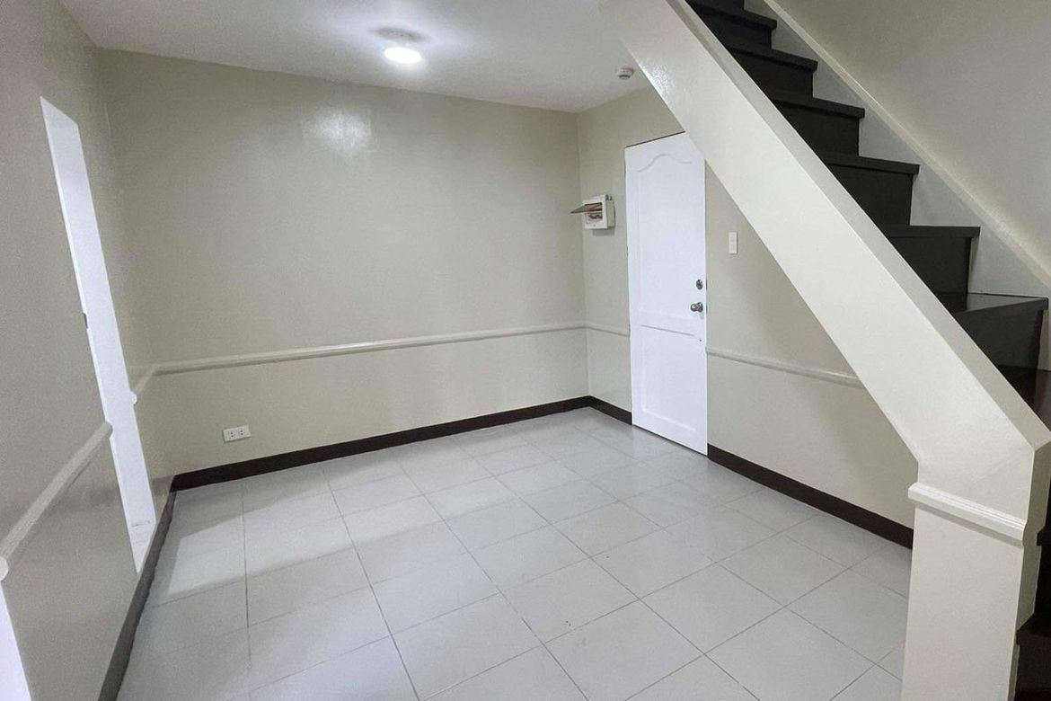 2 Bedroom Condo for Sale in Victoria Station I, South Triangle, Quezon City, Metro Manila near MRT-3 Kamuning – photo 8