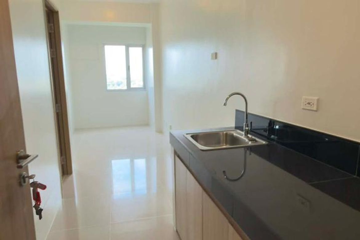 2 Bedroom Condo for Sale in Vine Residences, San Bartolome, Quezon City, Metro Manila