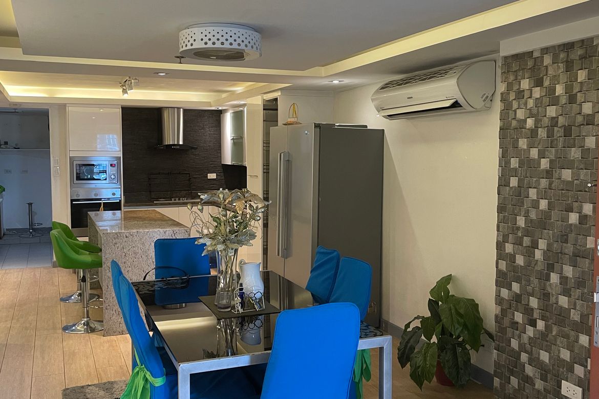 2 Bedroom Condo for Sale in Wack-Wack Greenhills, Mandaluyong, Metro Manila near MRT-3 Ortigas