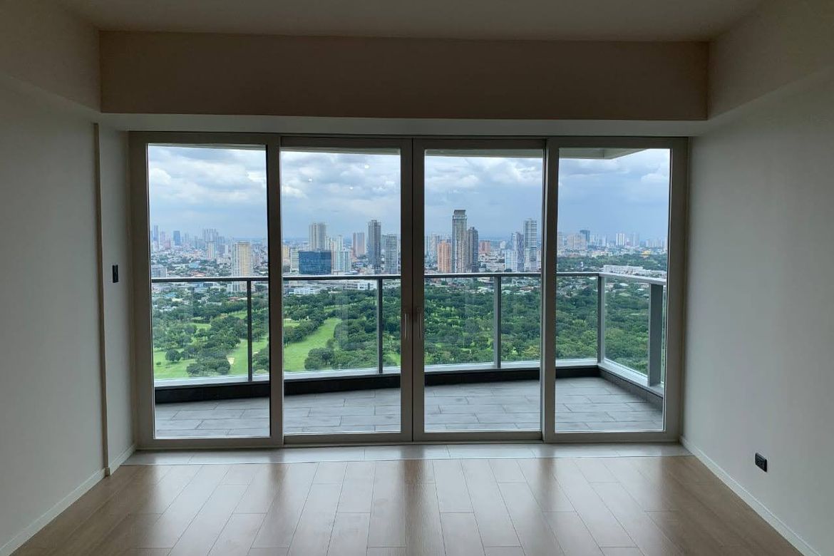 2 Bedroom Condo for Sale in Wack-Wack Greenhills, Mandaluyong, Metro Manila near MRT-3 Ortigas