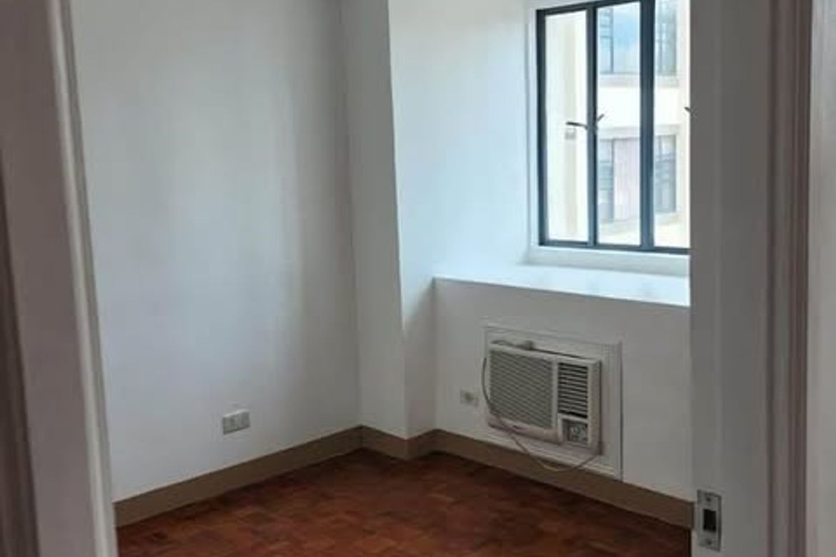 2 Bedroom Condo for Sale in Wack-Wack Greenhills, Mandaluyong, Metro Manila near MRT-3 Ortigas – photo 3