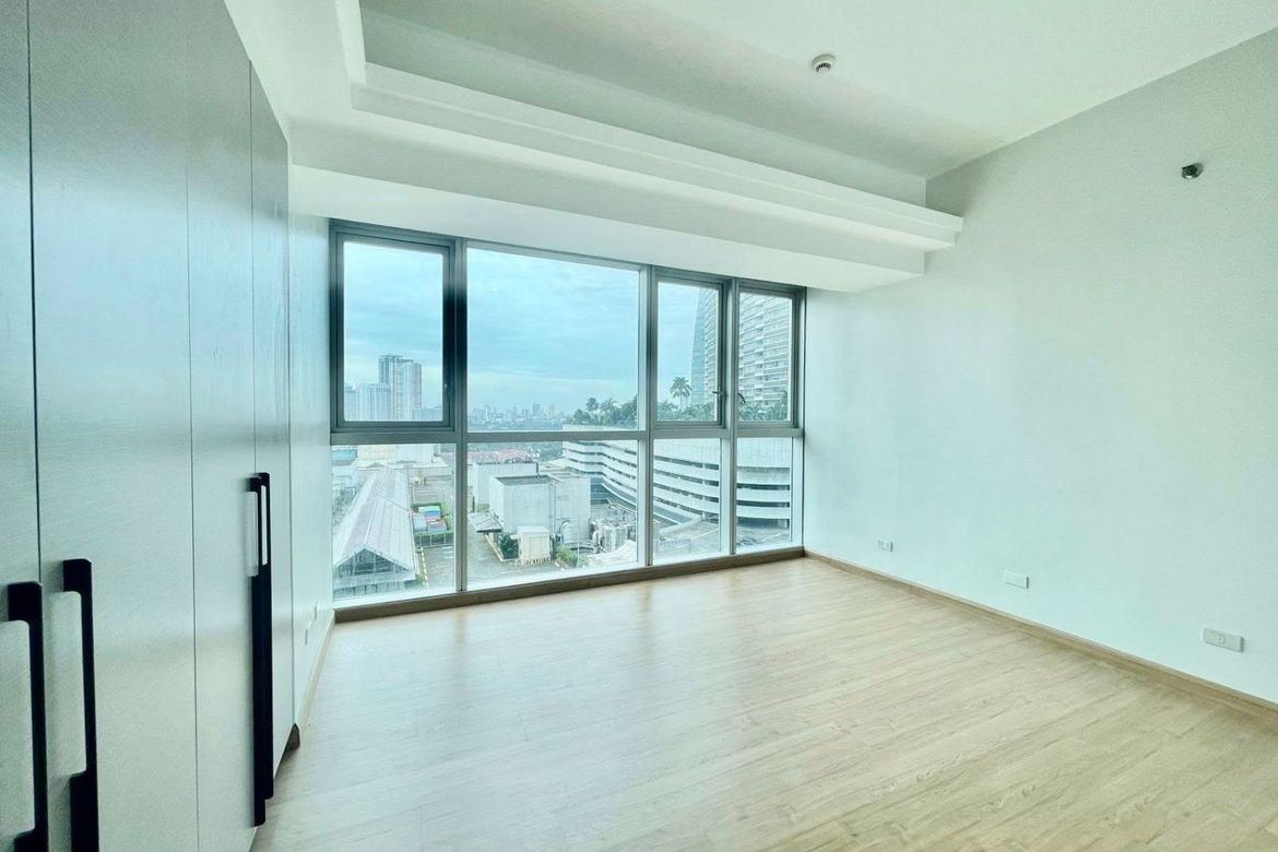 2 Bedroom Condo for Sale in Wack-Wack Greenhills, Mandaluyong, Metro Manila near MRT-3 Shaw Boulevard – photo 2