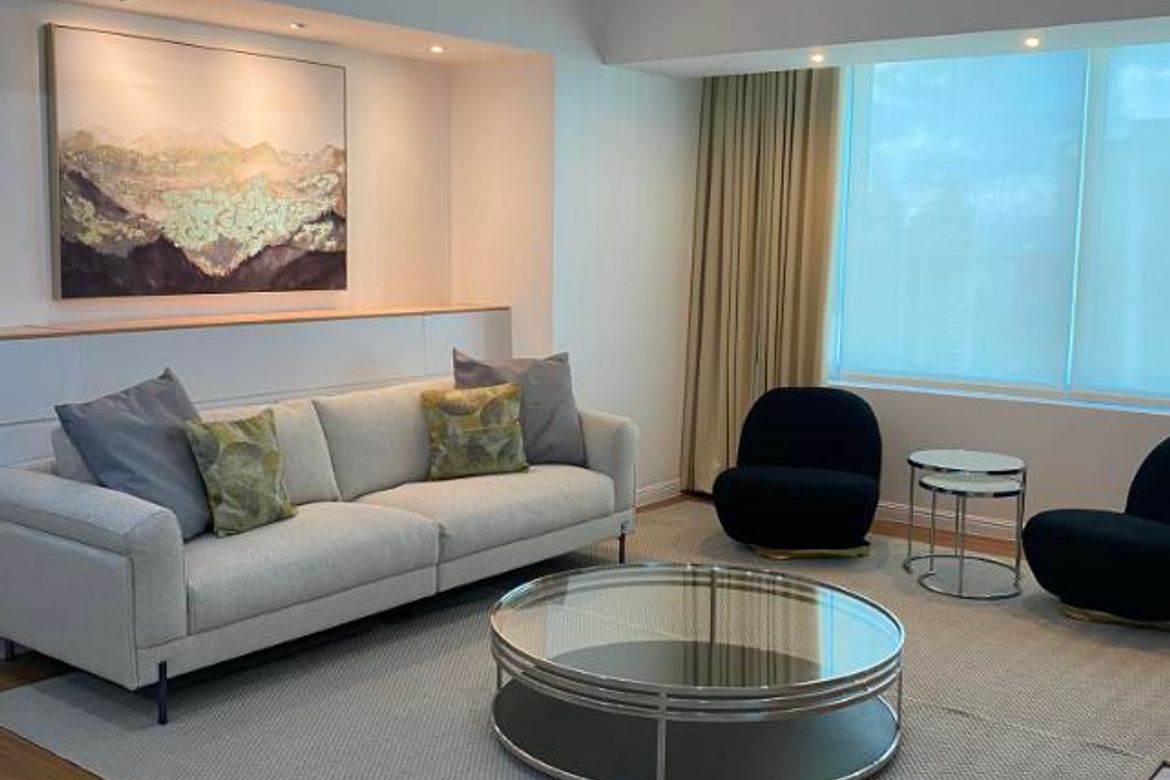 2 Bedroom Condo for Sale in Wack-Wack Greenhills, Mandaluyong, Metro Manila near MRT-3 Shaw Boulevard