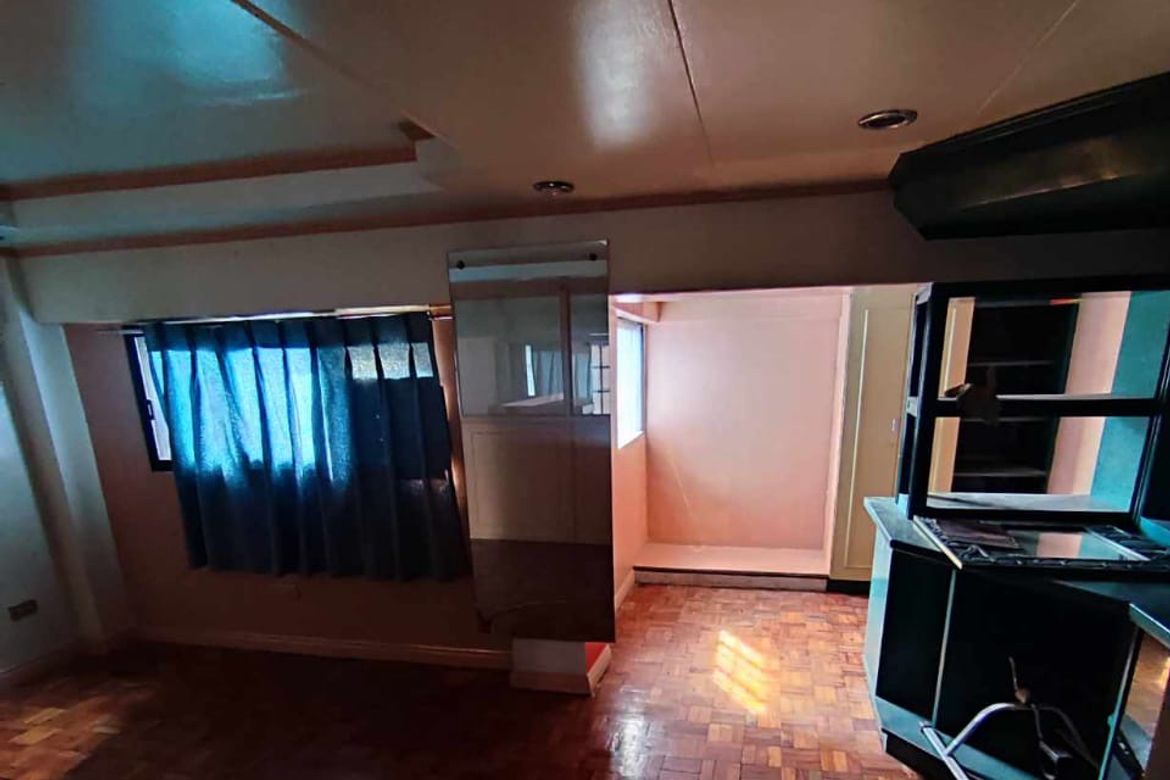 2 Bedroom Condo for Sale in West Kamias, Quezon City, Metro Manila near LRT-2 Araneta Center-Cubao – photo 5