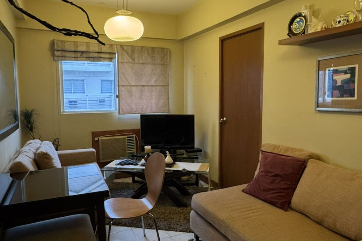 2 Bedroom Condo for Sale in Woodsville Viverde Mansions, Merville, Parañaque, Metro Manila