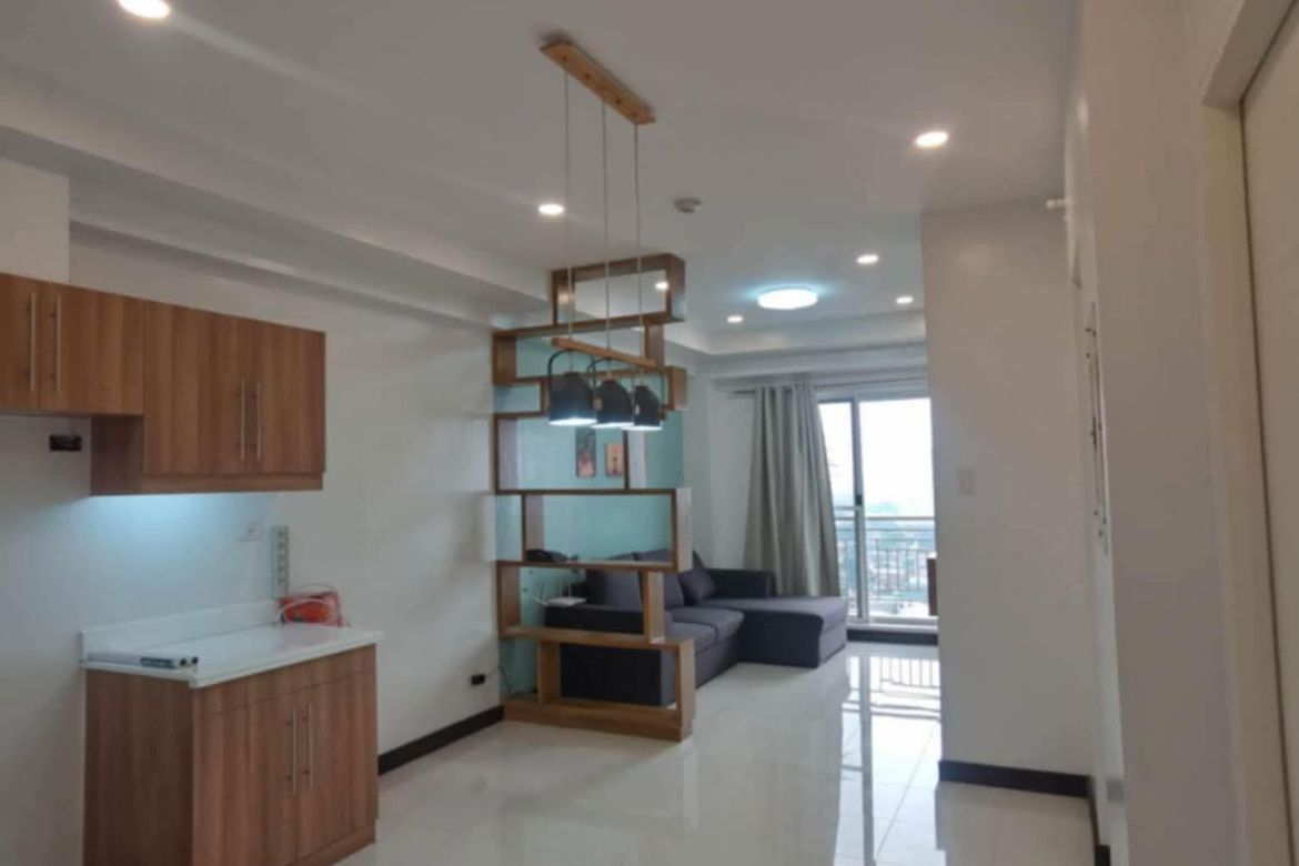 2 Bedroom Condo for Sale in Zinnia Towers, Katipunan, Quezon City, Metro Manila near LRT-1 Roosevelt – photo 4