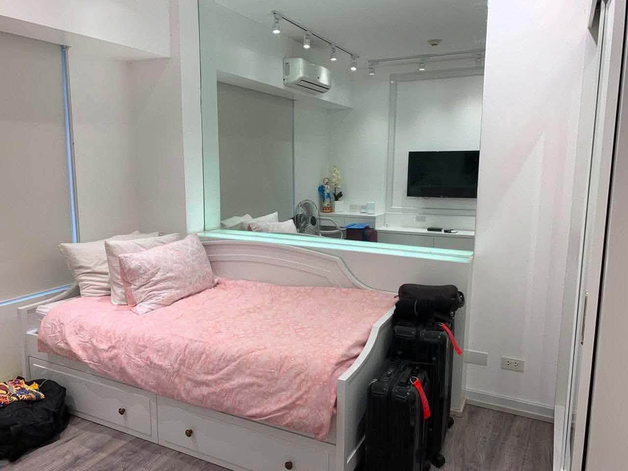 2-Bedroom Condo Unit for Sale in One Serendra, BGC, Taguig – photo 4
