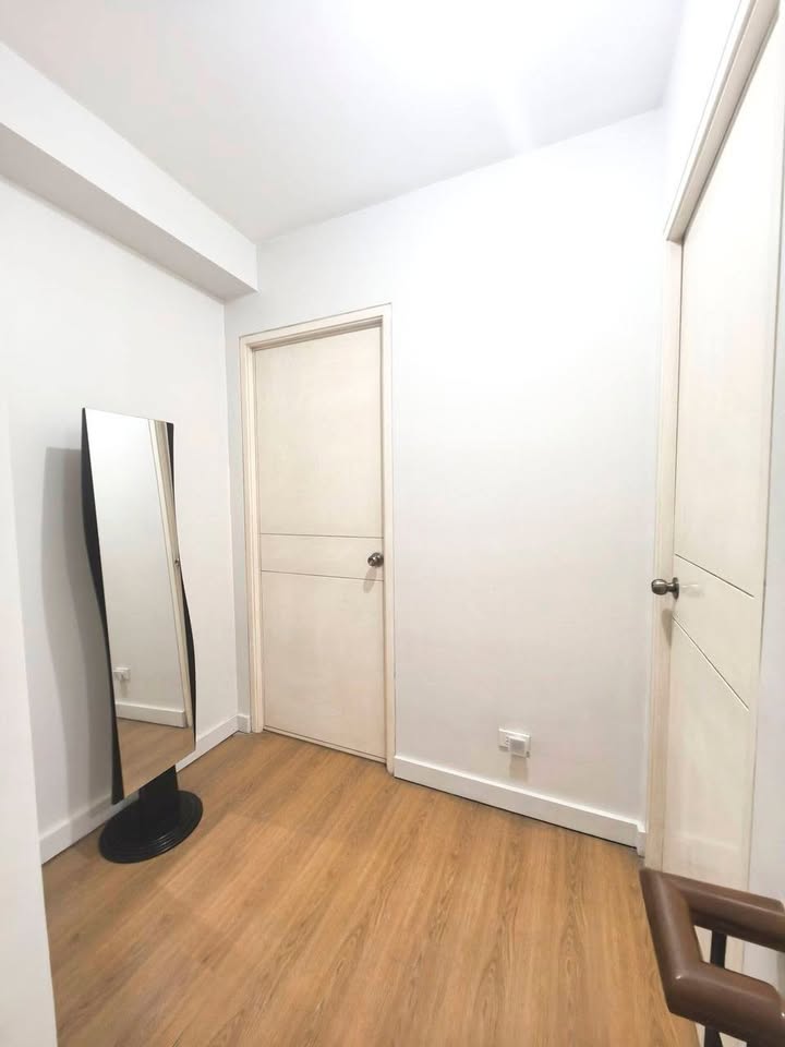 2-Bedroom Ground-Level Condo with Veranda for Sale on Pioneer St., Mandaluyong – photo 7