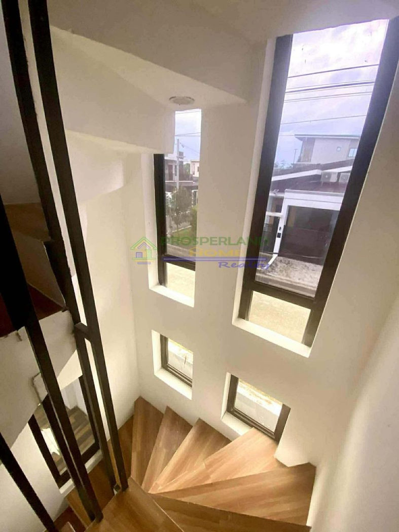 2-Bedroom House and Lot with Roof Deck for Sale in Guitnang Bayan I, San Mateo, Rizal – photo 4