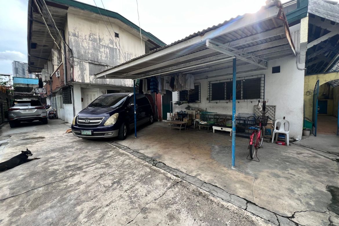 2 Bedroom House for Sale in Barangay 24, Pasay, Metro Manila near LRT-1 Gil Puyat – photo 2