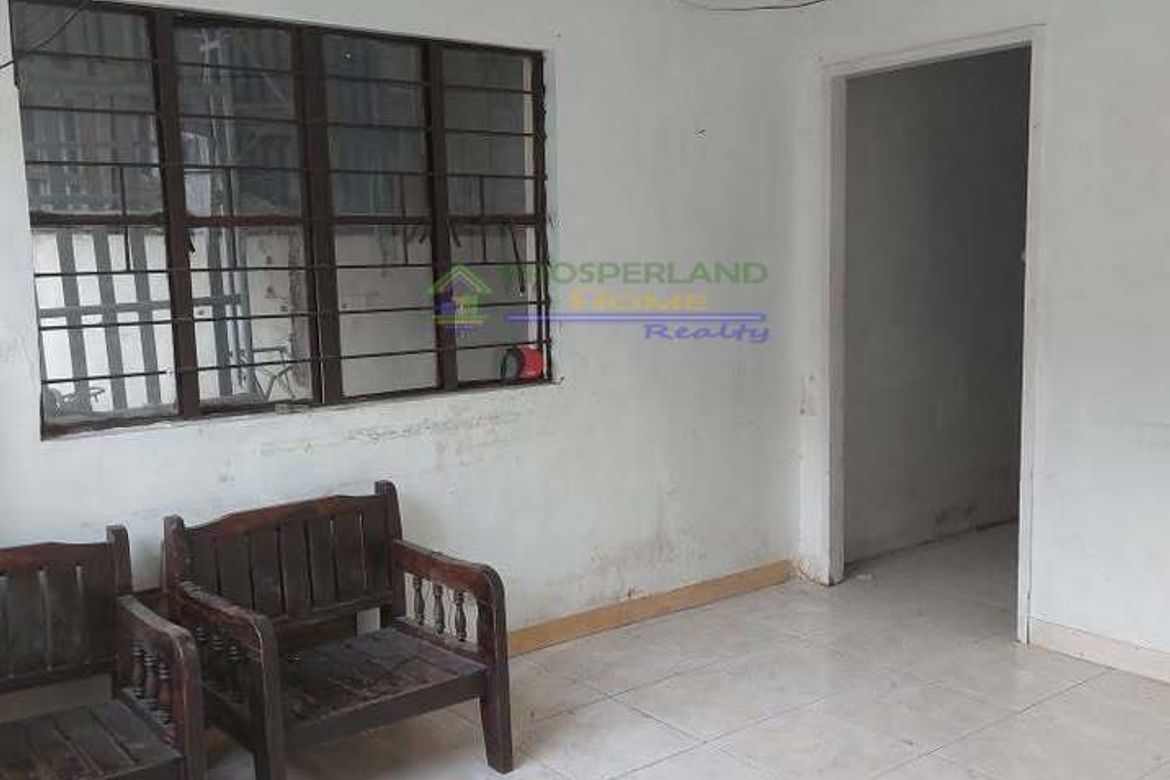 2 Bedroom House for Sale in Barangay 93, Caloocan, Metro Manila near LRT-1 Monumento