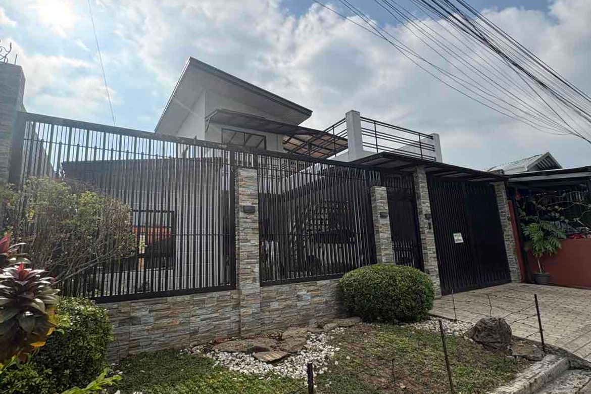 2 Bedroom House for Sale in Estefania, Bacolod, Negros Occidental