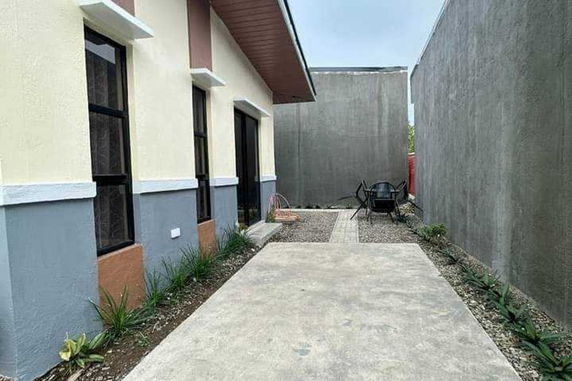 2 Bedroom House for Sale in Granada, Bacolod, Negros Occidental – photo 3