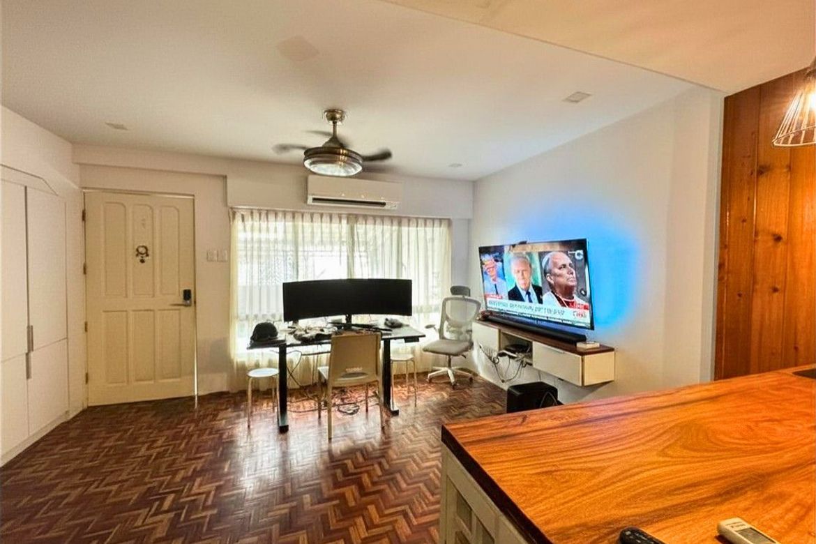 2 Bedroom House for Sale in Industrial Valley, Marikina, Metro Manila near LRT-2 Katipunan