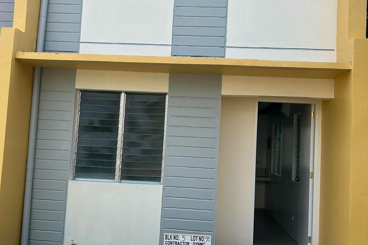 2 Bedroom House for Sale in Mabiga, Mabalacat, Pampanga