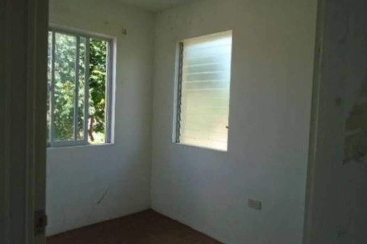 2 Bedroom House for Sale in Maliwalo, Tarlac, Tarlac