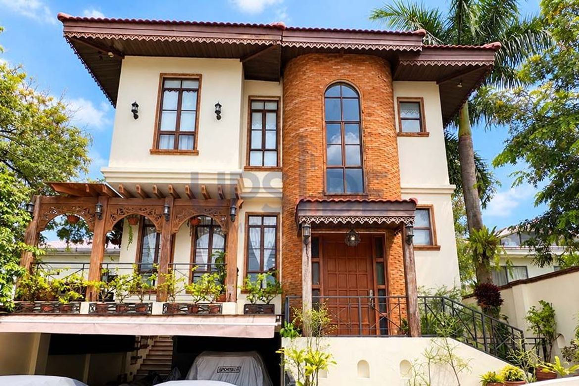 2 Bedroom House for Sale in Molino IV, Bacoor, Cavite